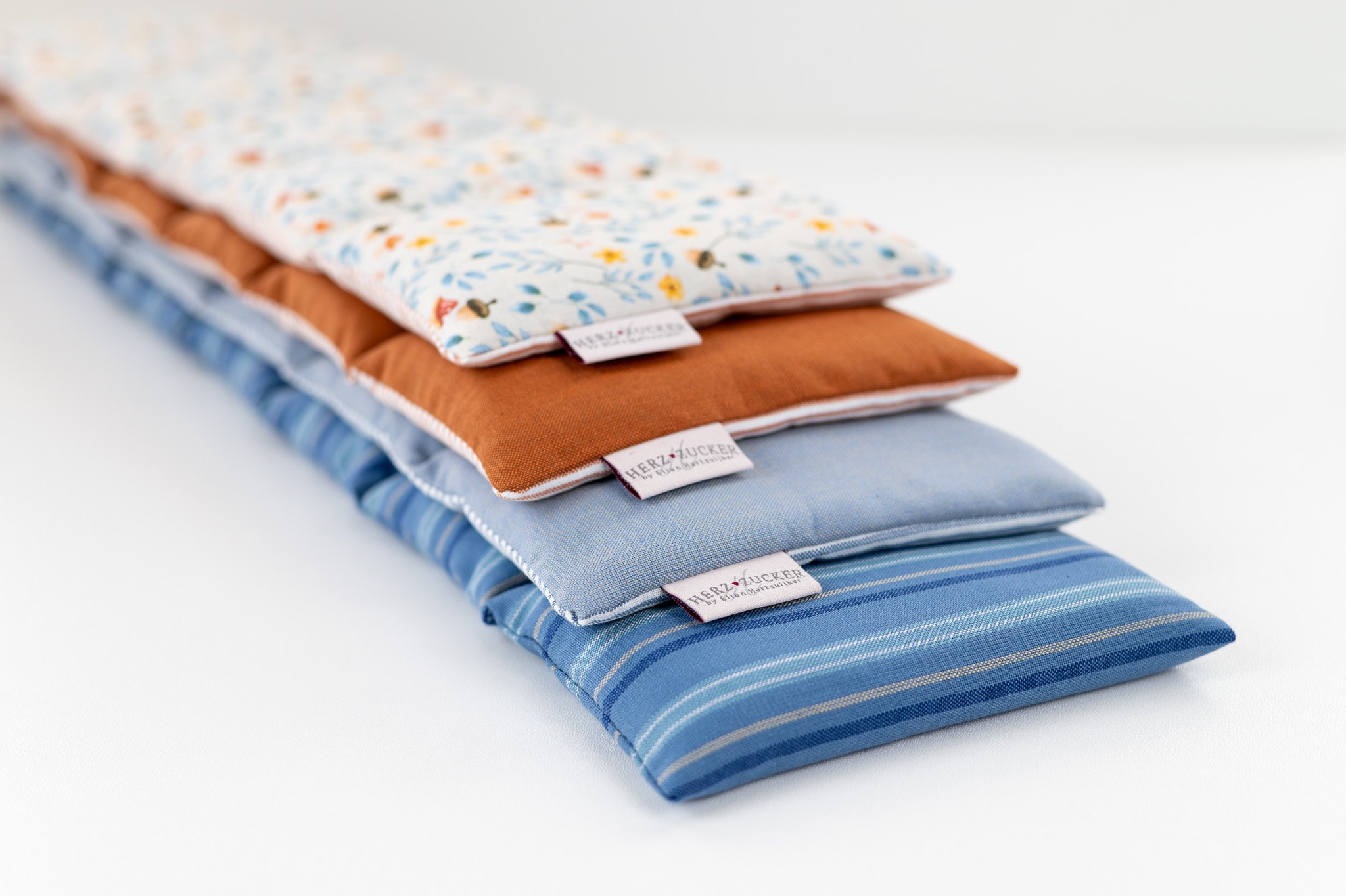 7- Kammerkissen mit Kirschkernfüllung Nordlichtkollektion